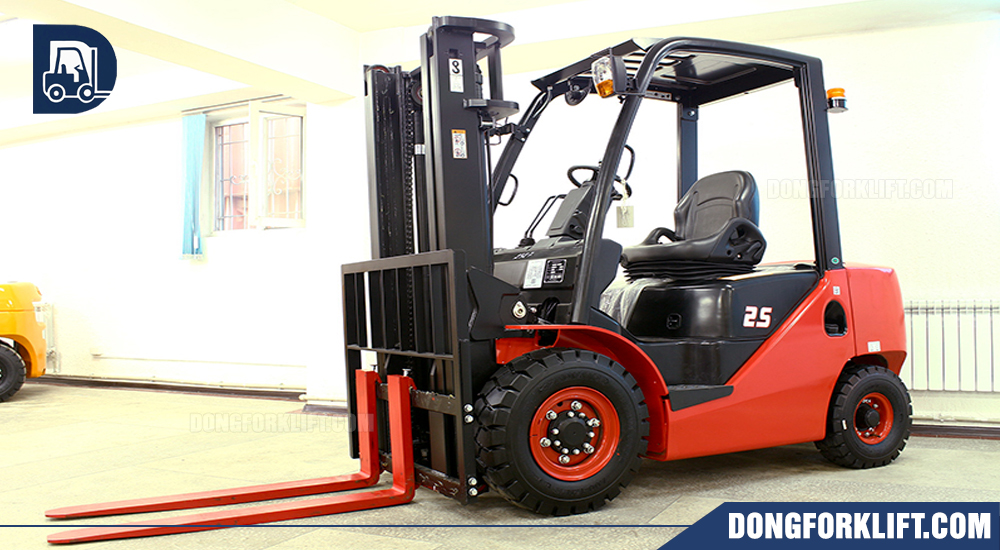 Giá xe nâng dầu 2.5 tấn dòng A