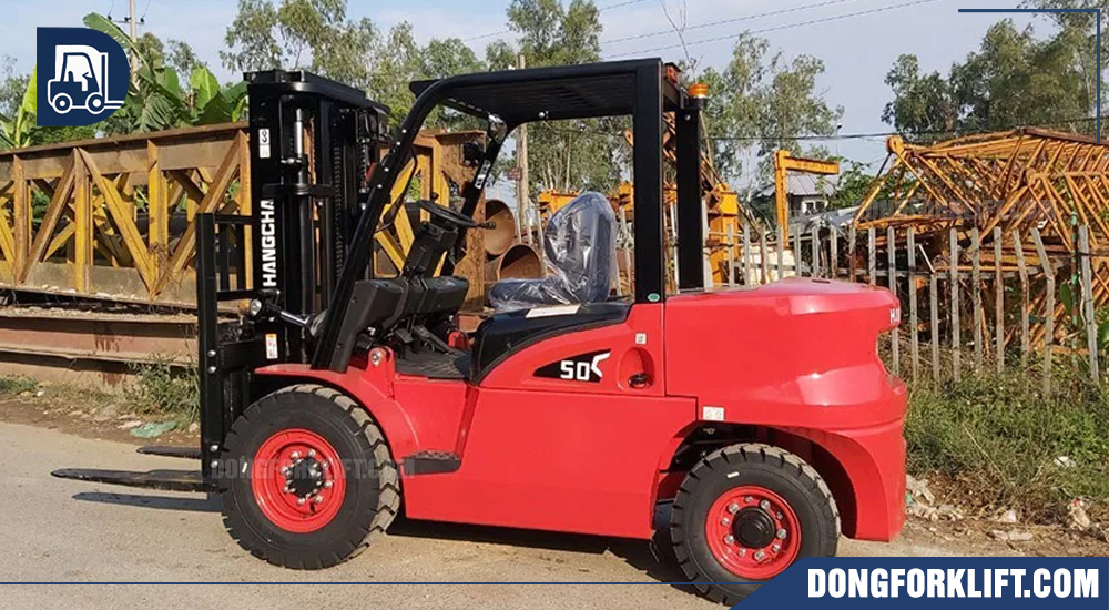 Hình ảnh xe nâng dầu 5 tấn dòng A Hangcha tại kho khách hàng